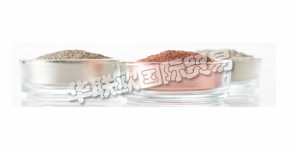 ECKART(始建于 1876 年)是國際領先的金屬顏料制造商，產品廣泛應用于油漆與涂料行業(yè)、制版印刷行業(yè)、塑料行業(yè)、輕質混凝土行業(yè)和化妝品行業(yè)。如今，他們的產品系列涵蓋各類金屬效果顏料，甚至包括成品金屬印刷油墨。此外，珠光顏料還進一步完善了他們的產品系列。