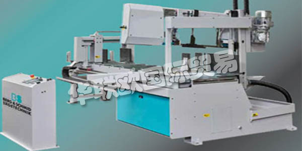 BERG&SCHMID的名字背后是一家由業(yè)主管理的公司，總部位于巴登 - 符騰堡州的雷塞克。Berg&Schmid成立于Wirtschaftswunder的早期，由Schmid家族經(jīng)營了幾代人。