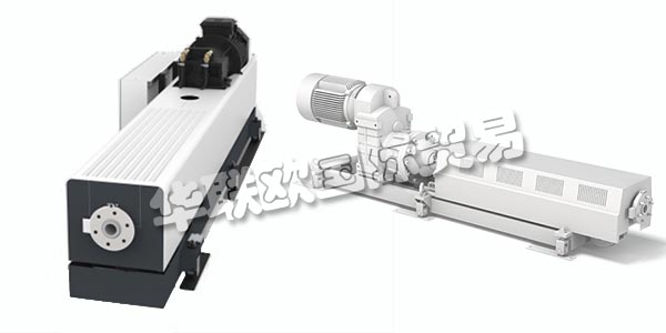 德國REIFENHAUSER主要產(chǎn)品：REIFENHAUSER擠出機、螺桿擠出機等。REIFENHAUSER成立于100多年前，當(dāng)時是一個鐵匠鋪。65年來，該公司一直專注于塑料擠出設(shè)備的開發(fā)和生產(chǎn)。