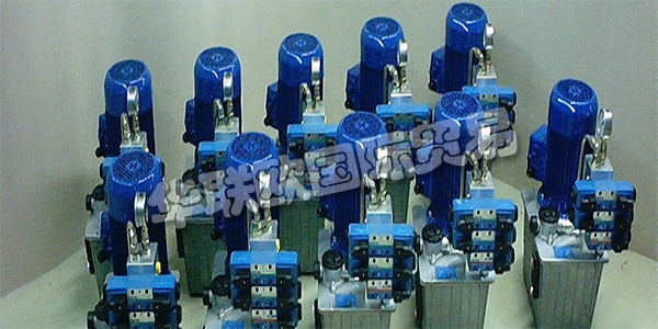 德國(guó)B&B HYDRAULIK-TECHNIK主要產(chǎn)品：B&B HYDRAULIK-TECHNIK閥門等。B&B HYDRAULIK-TECHNIK GmbH由Helitut Brocke和HenningB?hr于1983年在Witten-Herbede成立。目的是銷售用于骨料結(jié)構(gòu)的液壓元件和液壓附件。在短時(shí)間內(nèi)，對(duì)完整的Hydraulilk系統(tǒng)的需求變得非常大，以至于他們的生產(chǎn)開始了。