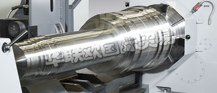 HERKULES車床是集100多年的機床制造經(jīng)驗、可靠性及應用考量與最先進技術(shù)相結(jié)合的結(jié)果。HERKULES提供各種加工直徑和重量的重型車床，可完成工件直徑從幾厘米，重量幾公斤到直徑3米，重量400噸的加工任務。HERKULES可提供各種范圍的輥環(huán)高精度車削和修磨的解決方案。