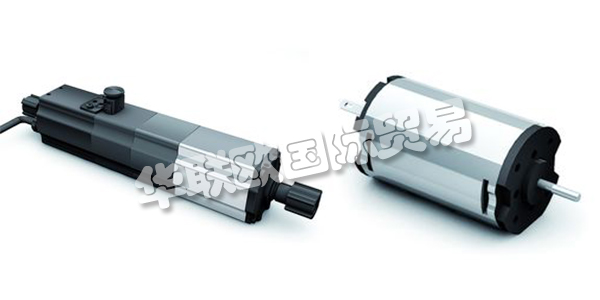 德恩科是世界一流的運動控制領(lǐng)域供應(yīng)商，它提供的優(yōu)質(zhì)的傳動控制解決方案，滿足了客戶對成本和可靠性日益增長的需求。標(biāo)準(zhǔn)化的電機、齒輪箱和模塊化配件的高度靈活性使?jié)M足客戶特定需求的完美運動解決方案成為可能。對客戶來說，這意味著更好的質(zhì)量控制，降低庫存和減少生產(chǎn)時間。德恩科對促進(jìn)可持續(xù)發(fā)展一直非常重視。因此，他們特別致力于注意對環(huán)境保護(hù)而選擇和使用高效和節(jié)能的原材料來進(jìn)行生產(chǎn)。早在2002年，德恩科就通過了ISO14001環(huán)境質(zhì)量體系認(rèn)證。下文為您介紹德恩科電機。